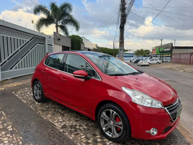 Peugeot 208 Griffe 1.6 Flex 16V 5P Aut. 2014