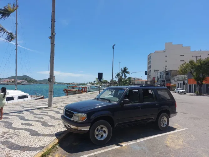 Ford Explorer XLT 4X4 4.0 V6 1997