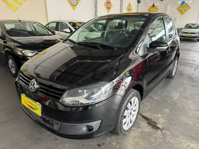 Volkswagen Fox Trendline 1.0 Flex 8V 5P 2012