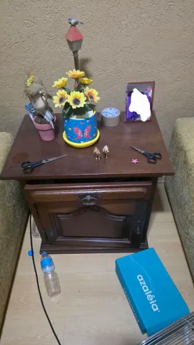 Mesa de cabeceira antiga