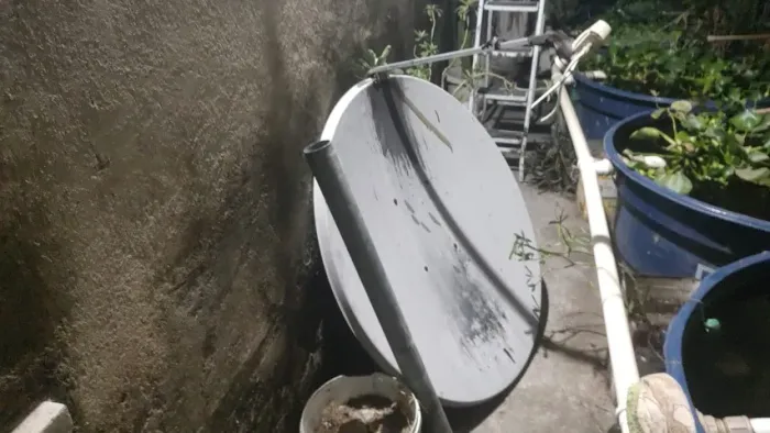 ANTENA COMPLETINHA COM LNB DUPLO DA ANTIGA OI TV PRA QUEM QUER FAZER ALGUM PROJETO
