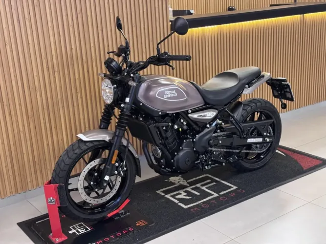 Royal Enfield Guerrilla 450 Mid 2026