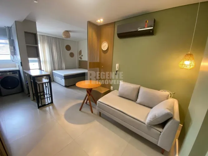 Excelente studio mobiliado para locação no bairro Trindade, perto da UFSC!
