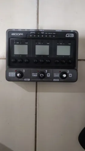 Troco pedaleira de guitarra com pedais de guitarra