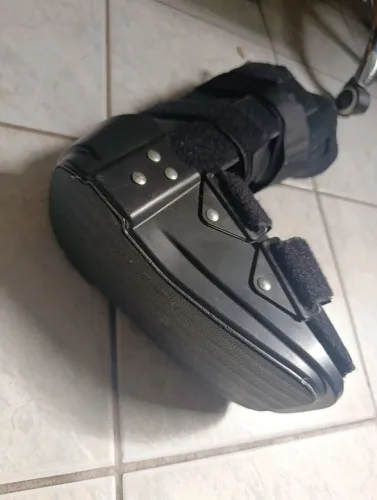 Vendo bota ortopédica