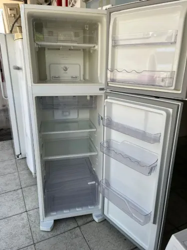 Venda de Geladeira Eletrolux
