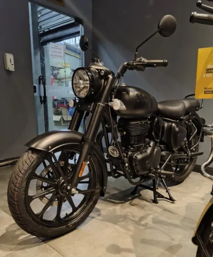 ROYAL ENFIELD CLASSIC 350 STEALTH BLACK