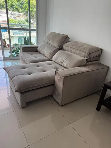 Sofá retrátil e reclinável super maravilhoso semi novo
