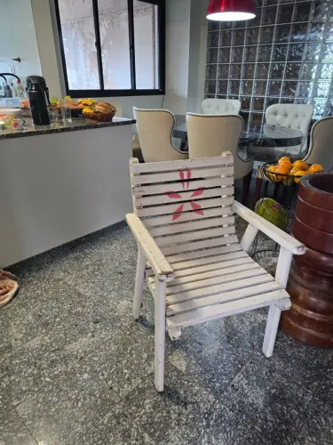 Cadeira de madeira (Tenho 24 unidades)