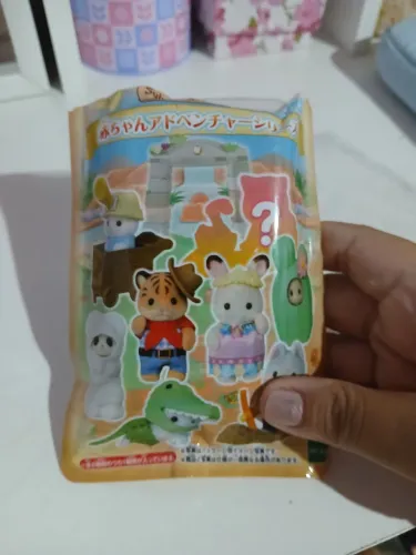 Sylvanian families baby adventure blind bag 