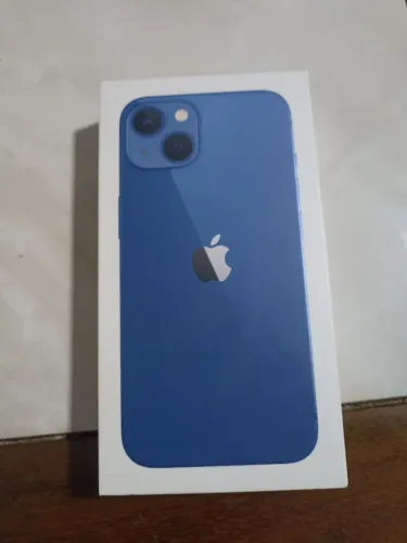 Caixa do iPhone 13 azul