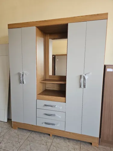 Guarda roupa de casal novo