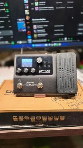 Pedaleira de Guitarra Valeton gp100