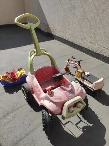 Doação Brinquedos carrinho navio escavadeira