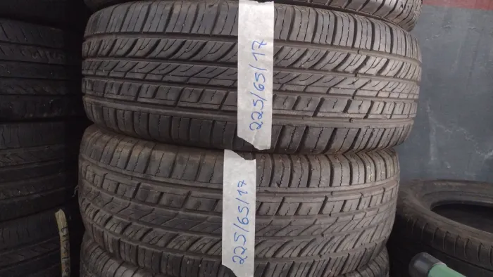 Pneus 225/65/17 importado seminovos