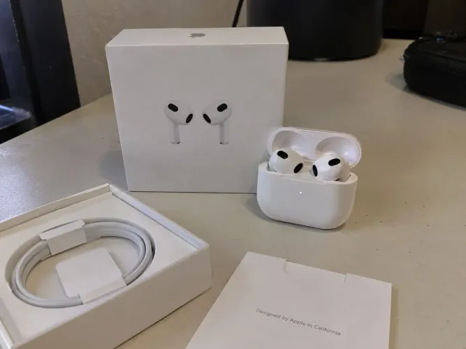 Fone AirPods Pro 3 Estojo de Recarga Lightning - Linha Premium - Branco