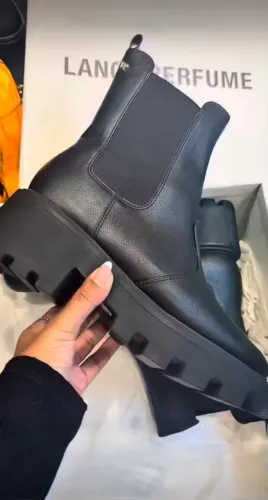 Bota coturno Lança perfume 38 Nova