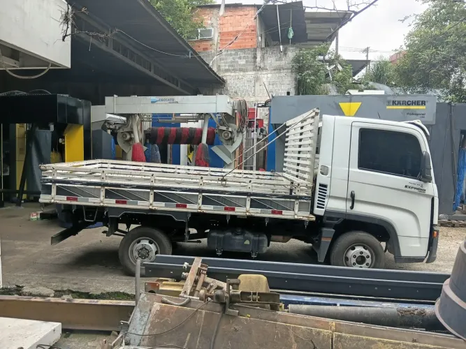 CARROCERIA DE MADEIRA