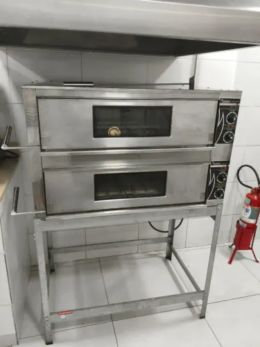 Forno elétrico industrial
