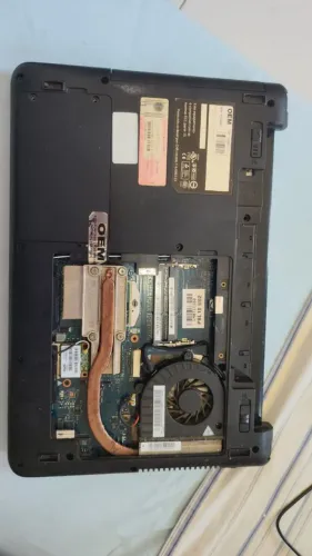Sucata de notebook para retirada de peças