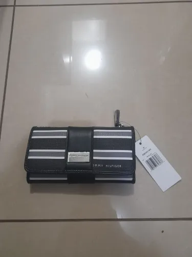 Carteira Marca Tommy Hilfiger listrada