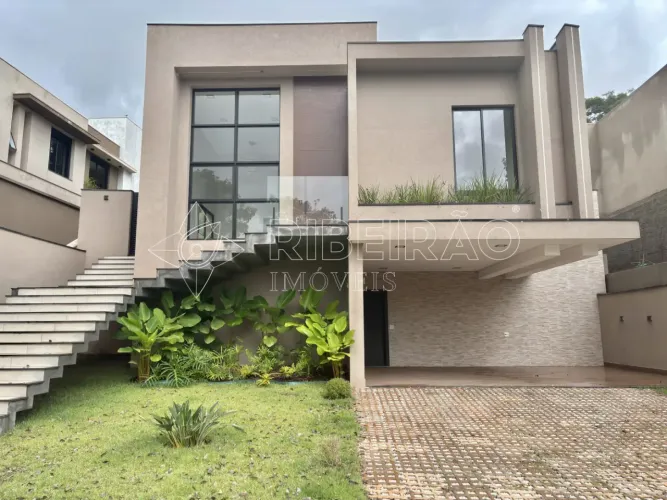 Casa com 3 suítes e piscina condomínio Alphaville