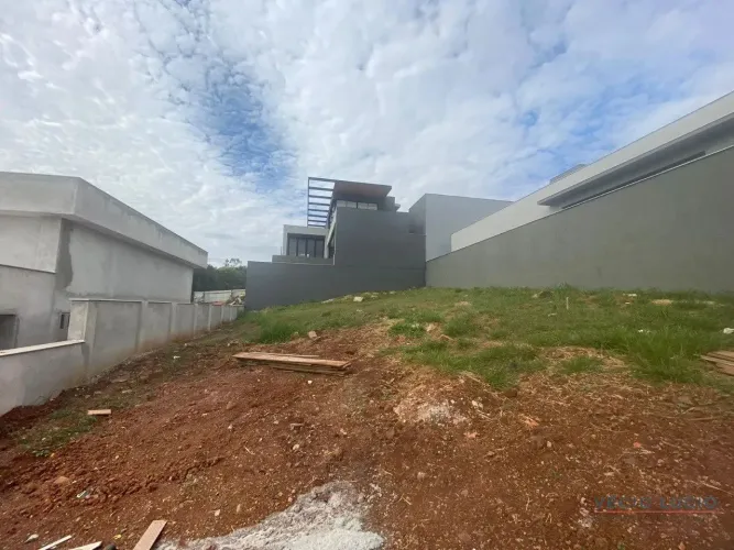 Terreno à Venda no Condomínio Royal Boulevard Residence & Resort em Ibiporã