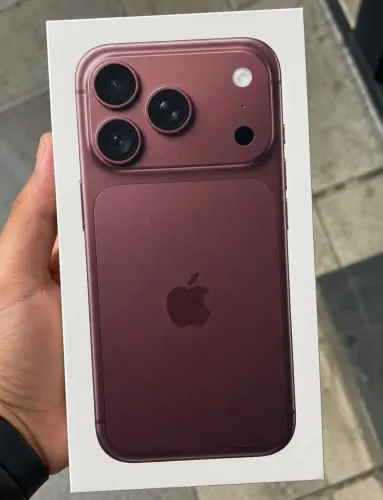 iPhone 18 pro Max bordo - 256 - lacrado