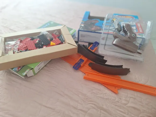 COMBO DE BRINQUEDOS 