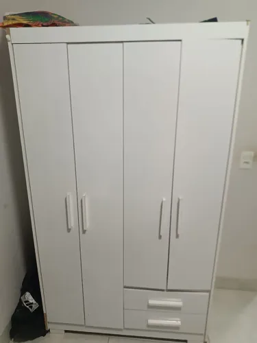 Quarda roupas 04 porta branco
