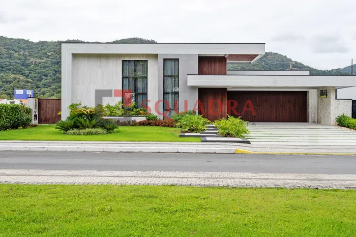 Casa de Alto Padrão - Itapema