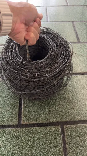 Arame farpado para cerca
