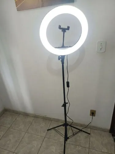 Ring light usado em bom estado e funcionamento