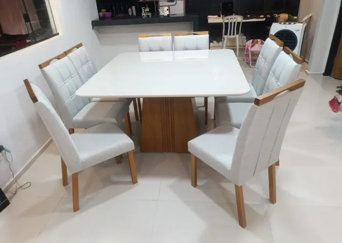 Mesa de jantar 8 cadeiras com vidro