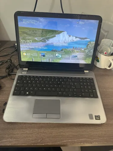 Notebook Dell i7 128 GB SSD 2 GB de vídeo 8 GB de RAM