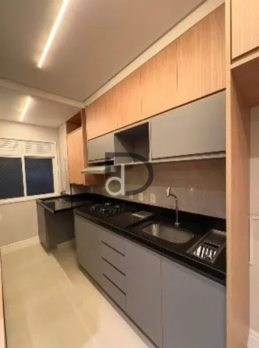 Apartamento à venda em Valinhos com 2 quartos, último andar e vista livre