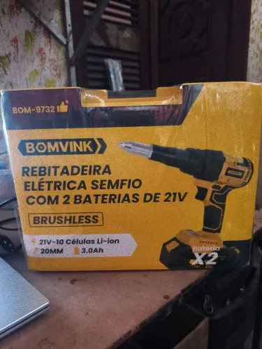 Rebitadeira eletrica sem fio com 2 baterias