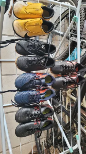 Lote com 5 chuteiras originais