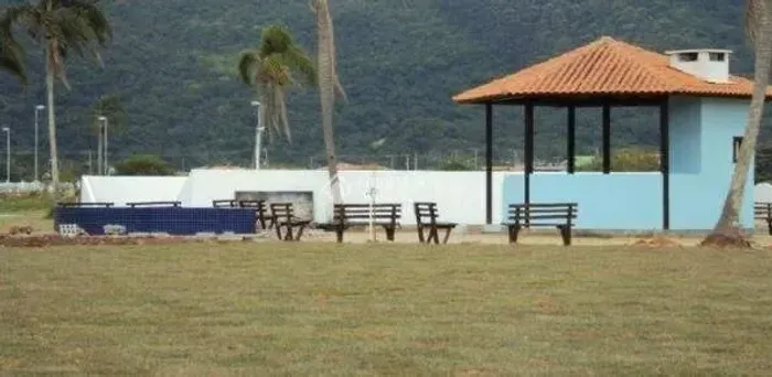 Lindo Lote no Condomínio Caravelas a 380 metros do mar.