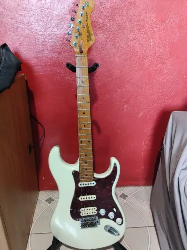Guitarra Tagima 635