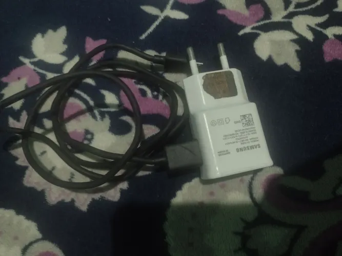 Carregador de celular 