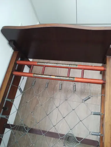 Cama de solteiro Patente