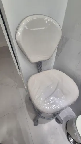 Cadeira mocho giratório 