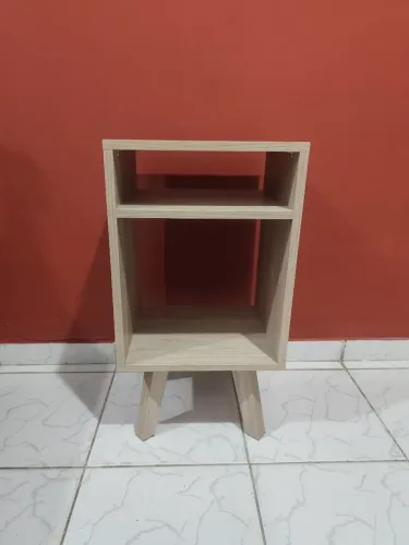 MESA DE CABECEIRA 