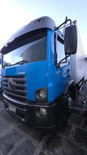 13.190 - Ano: 2015 -  R$ 235.000,00<br>Baú de 7m