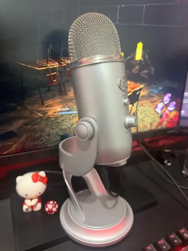 Microfone condensador Blue Yeti SEMINOVO