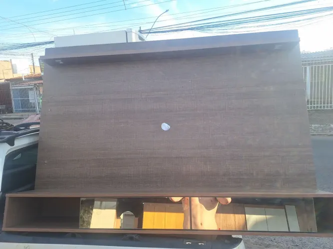 Painel de TV em ótimo estado