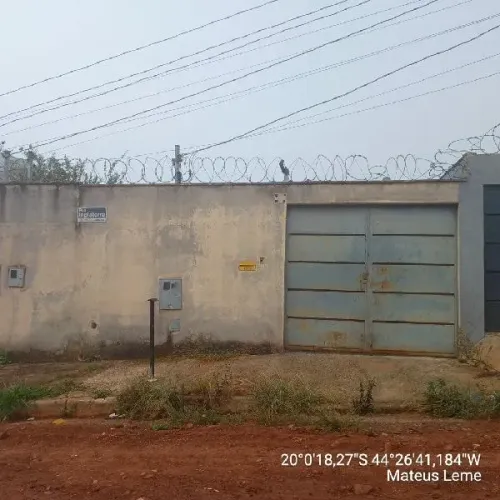 Casa de leilão em JD DAS MANGABEIRAS / MATEUS LEME / MG | Leilão SFI - Edital Único