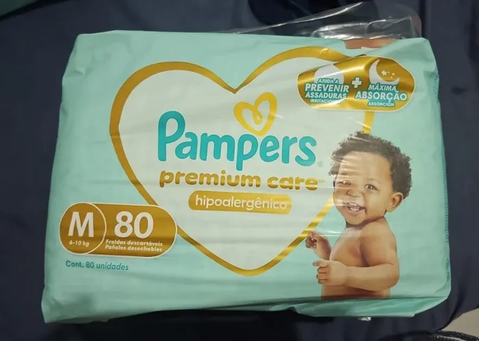 Fralda Pampers premium care M