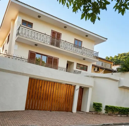 Sobrado para Locação Comercial ou Residencial - 511m² no Jardim das Paineiras